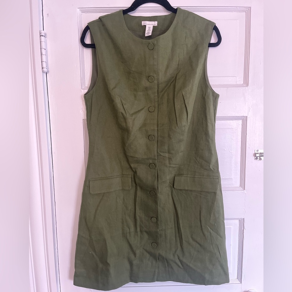 H&M Olive Green Sleeveless Shift Dress with Covered Button